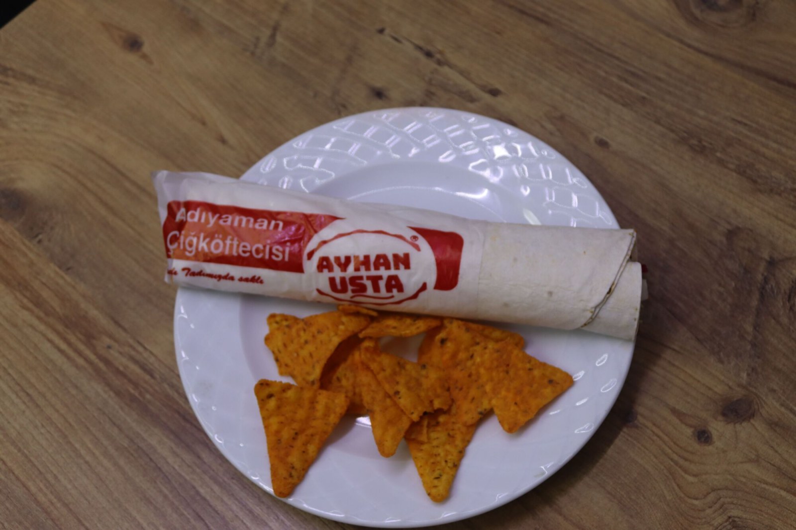 Doritoslu Mega Çiğ Köfte Dürüm+Ayran (285cl)