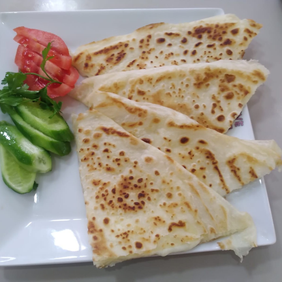 Ispanaklı ve Beyaz Peynirli Gözleme