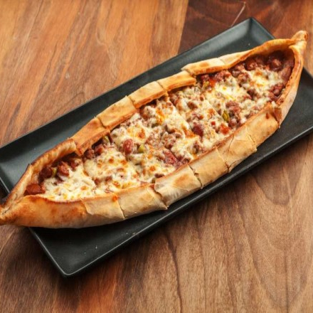 Kavurmalı Kaşarlı Pide