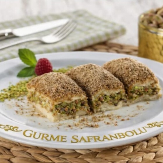Fıstıklı Soğuk Baklava (1 kg)