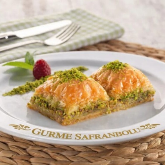 Fıstıklı Kare Baklava (750 gr)
