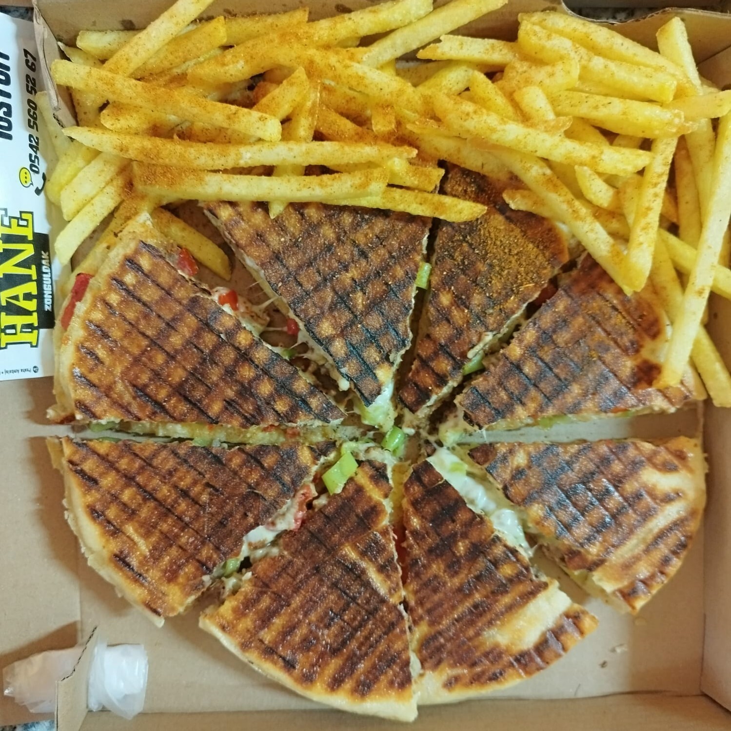 Kavurmalı Bazlama Tost