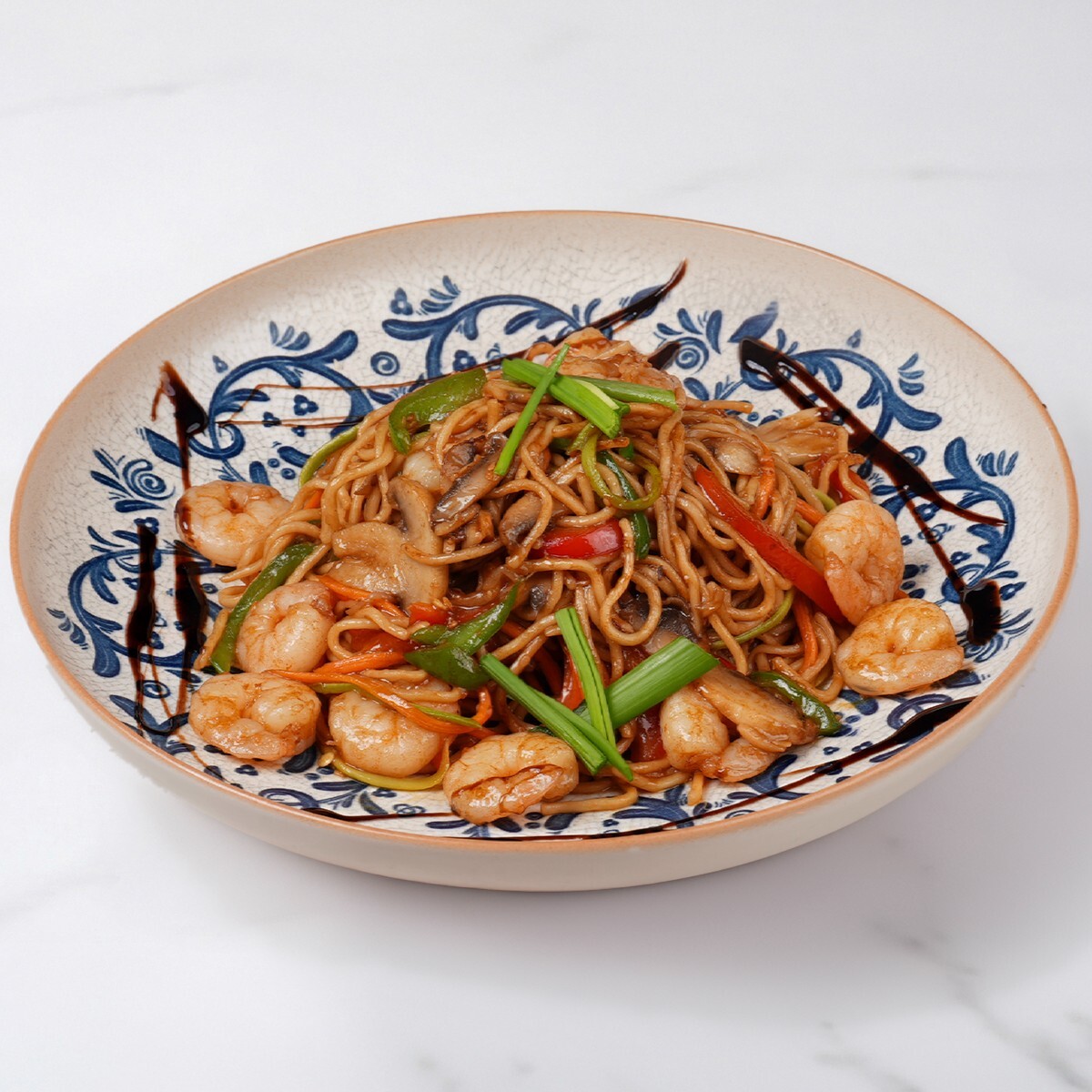 Deniz mahsullü Noodle