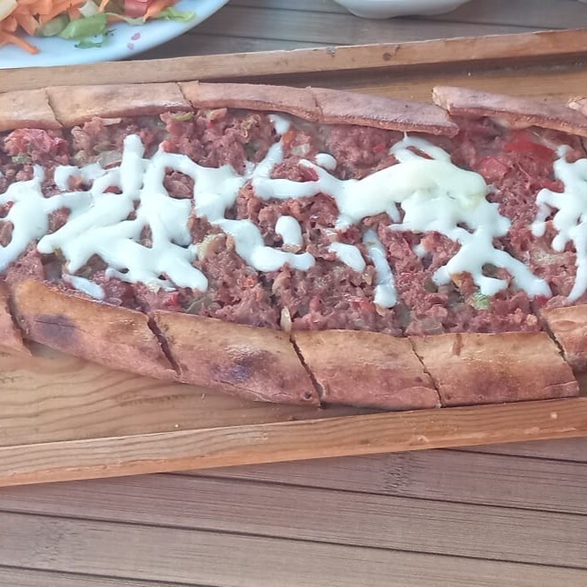 Kıymalı Kaşarlı Pide (35 cm.)