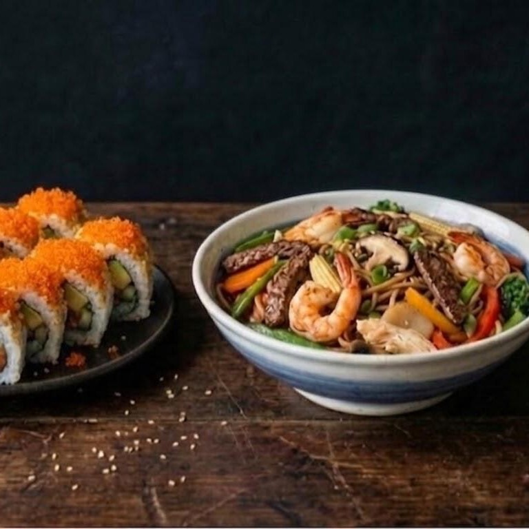 Somon Roll + Singapur Noodle + 1 Coca Cola 330 ml