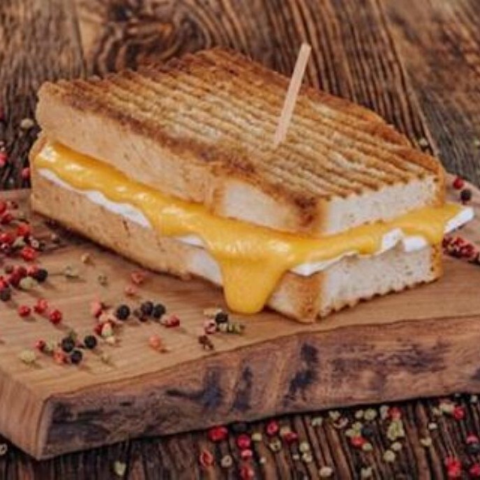 3 Peynirli Tost