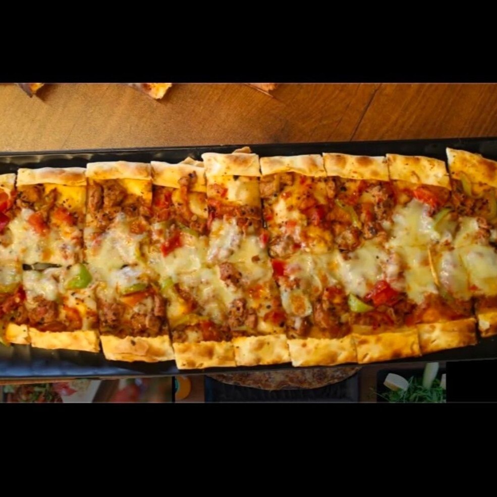 Kuşbaşı Kaşarlı Pide