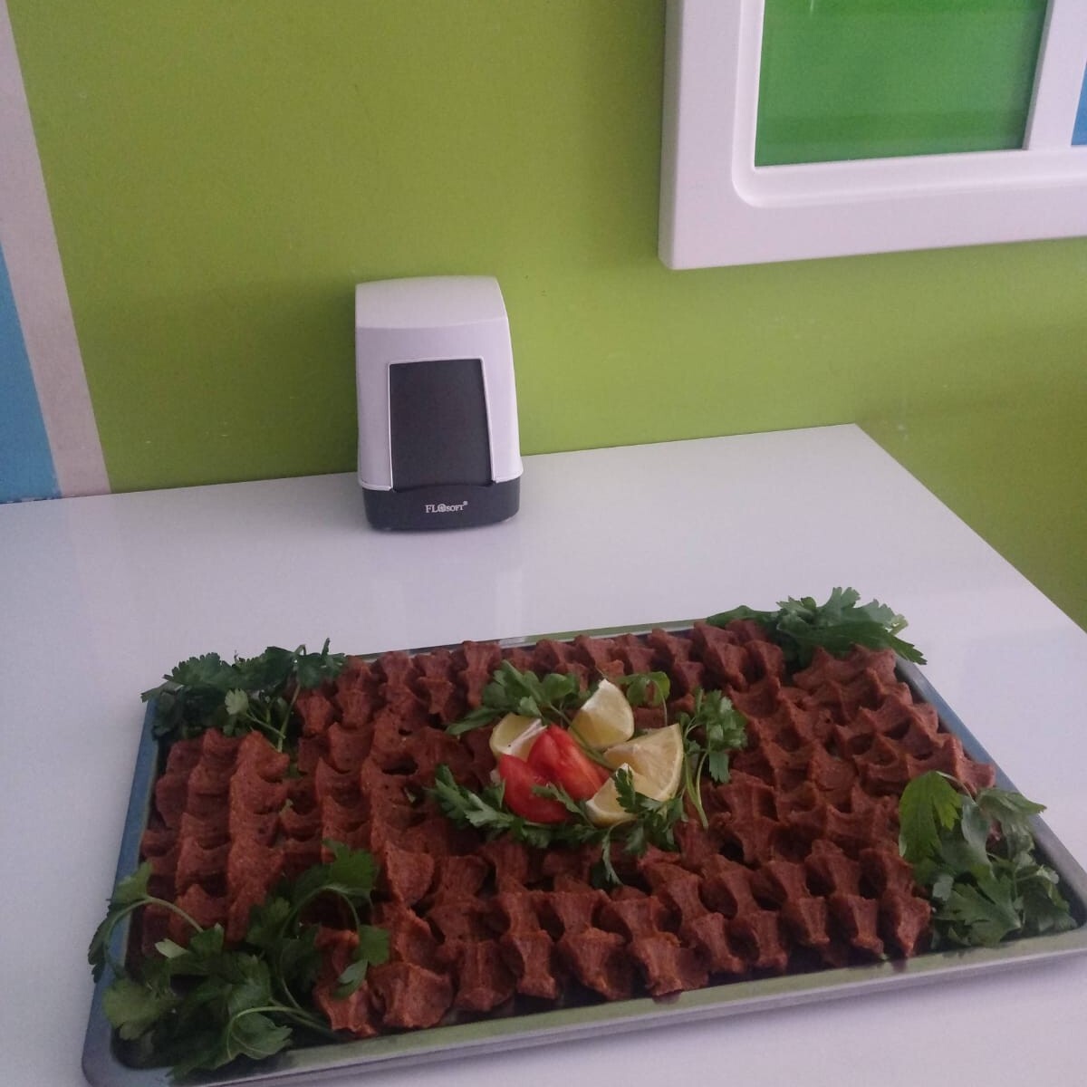 Çiğ Köfte (1 kg.) Menü
