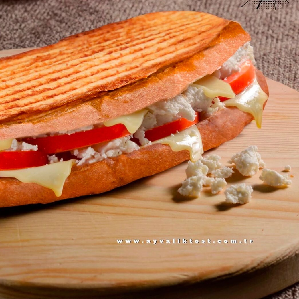 Tulum Peynir Kaşarlı Tost
