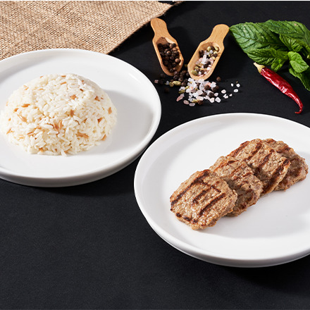 Izgara Köfte ve Tereyağlı Pirinç Pilavı