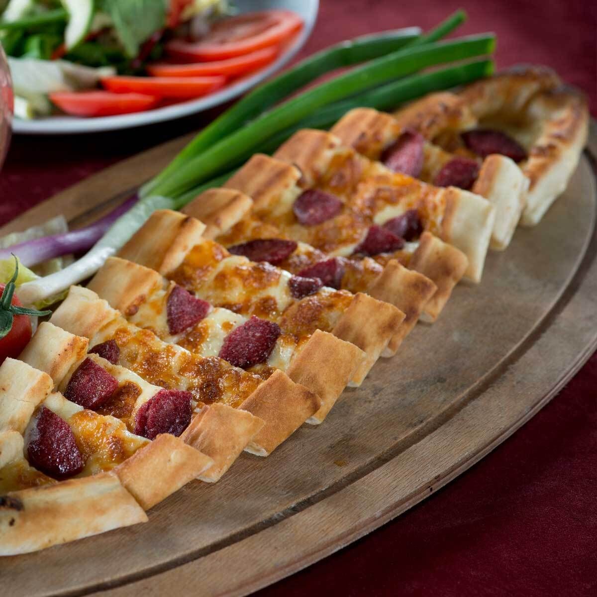 SUCUKLU KAŞARLI PİDE