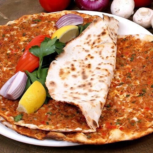Lahmacun 3 Adet 1 Adet Ayran 27 Cl