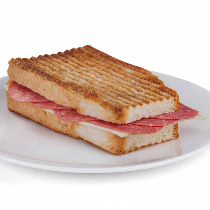 Salam Kaşarlı Tost