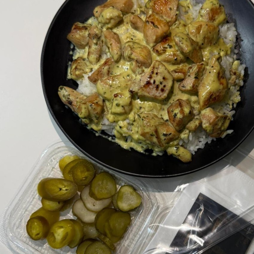 Pesto Soslu Tavuk Pilav