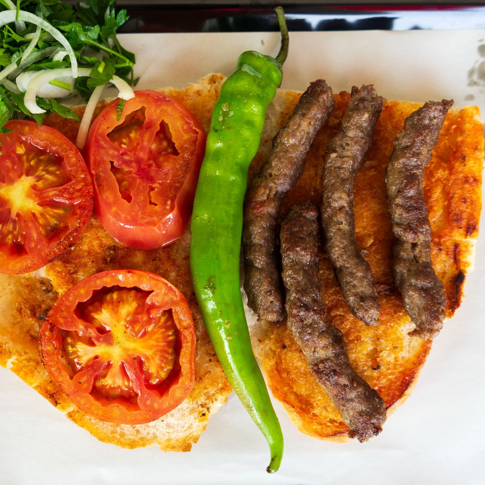 Köfte Ekmek ( Üç Çeyrek )