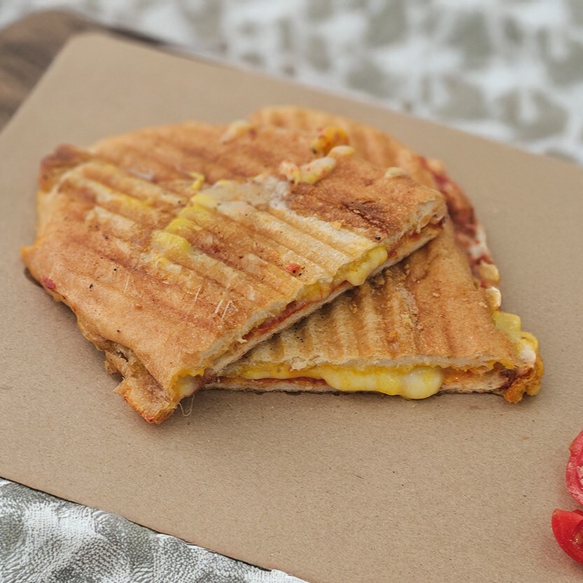3 Peynirli Tost