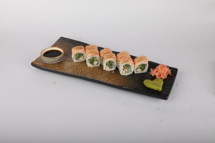 Hot Canadian Roll (8 Pcs.)