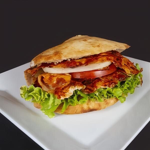TOMBİK EKMEK ARASI BOL TAVUK DÖNER 130GR
