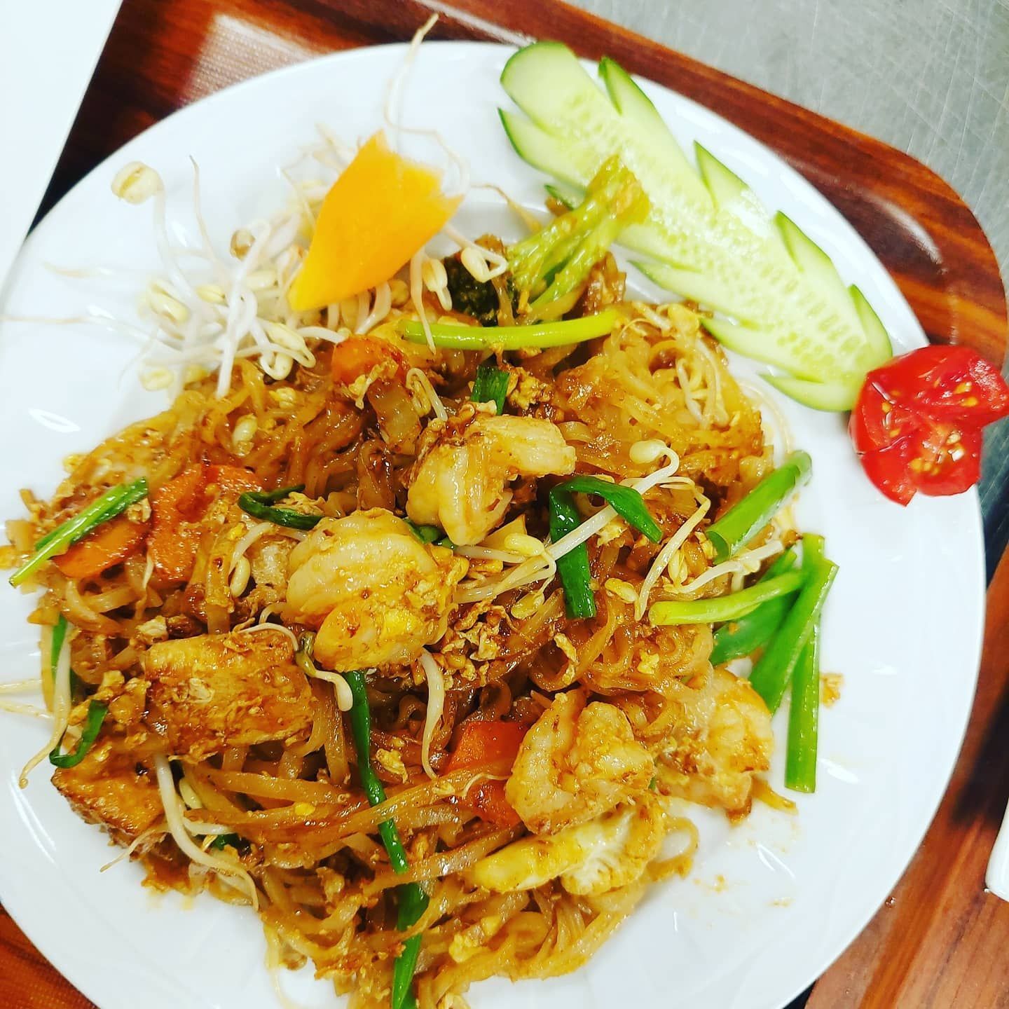 Pad Thai (Shrimp) / Kızarmış Pirinç Eriştesi (Karides)