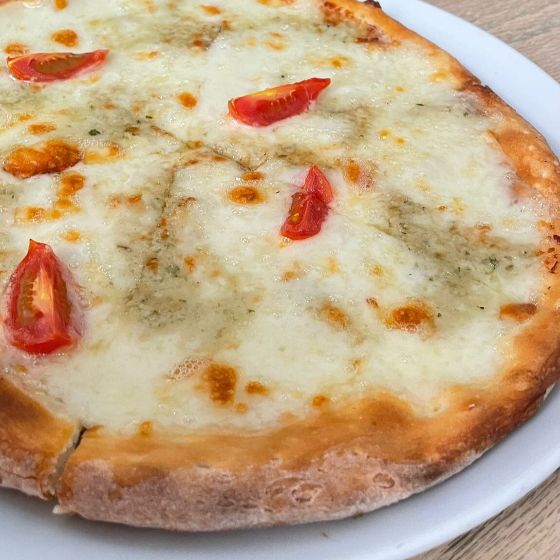 4 Peynirli Pizza / 4 Cheese Pizza (L)