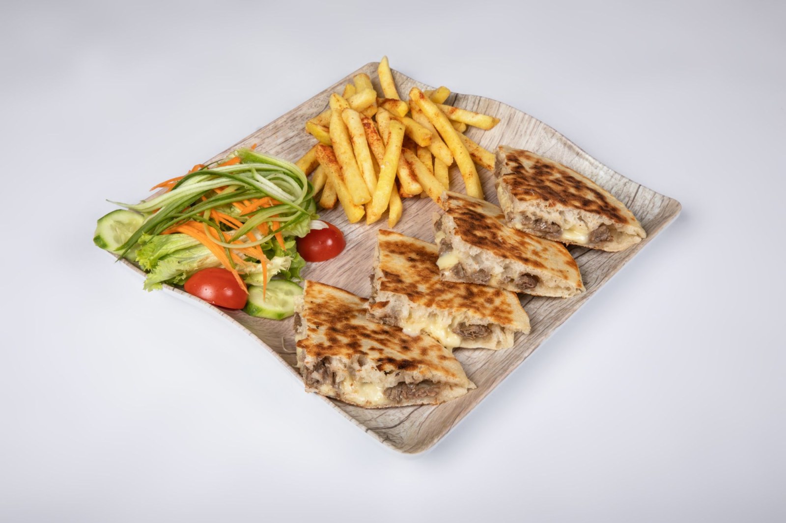 Kavurmalı Kaşarlı Bazlama Tost