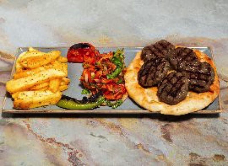 Köşebaşı Köfte