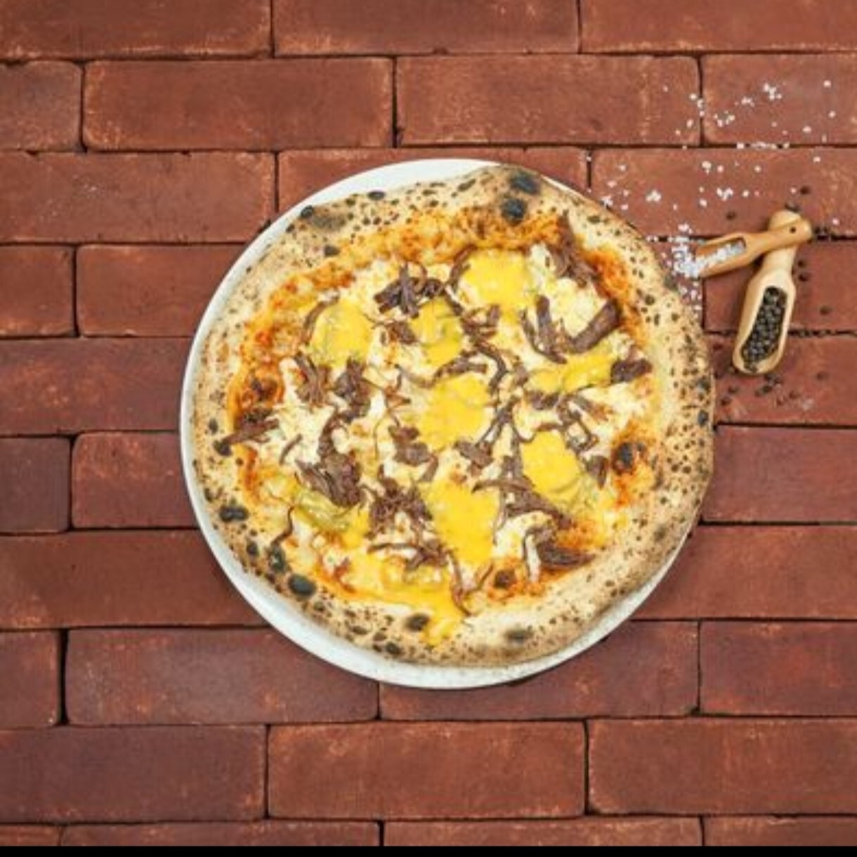 Cheddar Peynirili tiftik etli Pizza