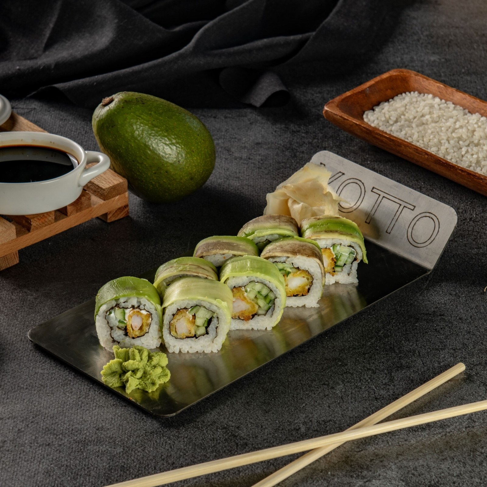 Avokado Karides Roll