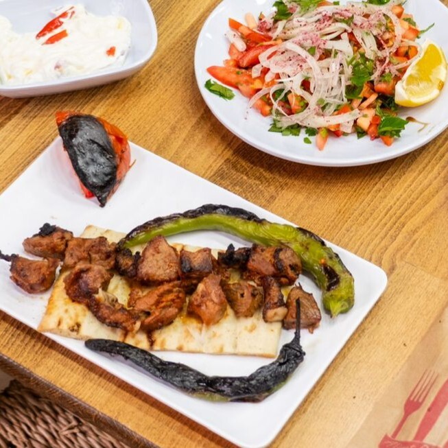 Kuşbaşı Kuzu Şiş