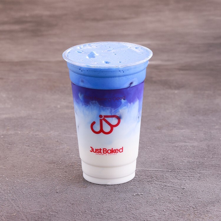 Iced Blue Matcha Latte (Orta)