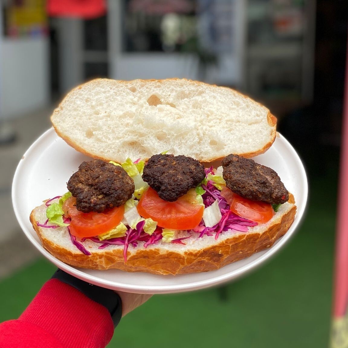 Ekmek arası Izgara Et Köfte