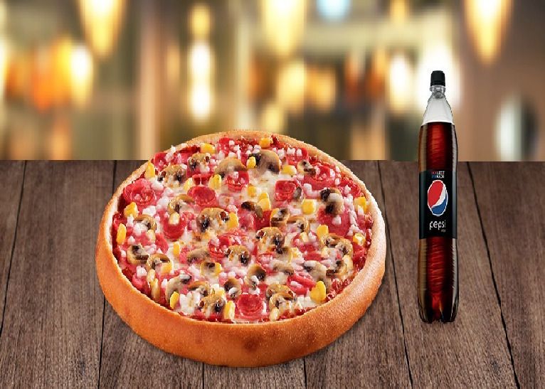 Küçük Boy Pizza + 1 L Coca-Cola-Zero