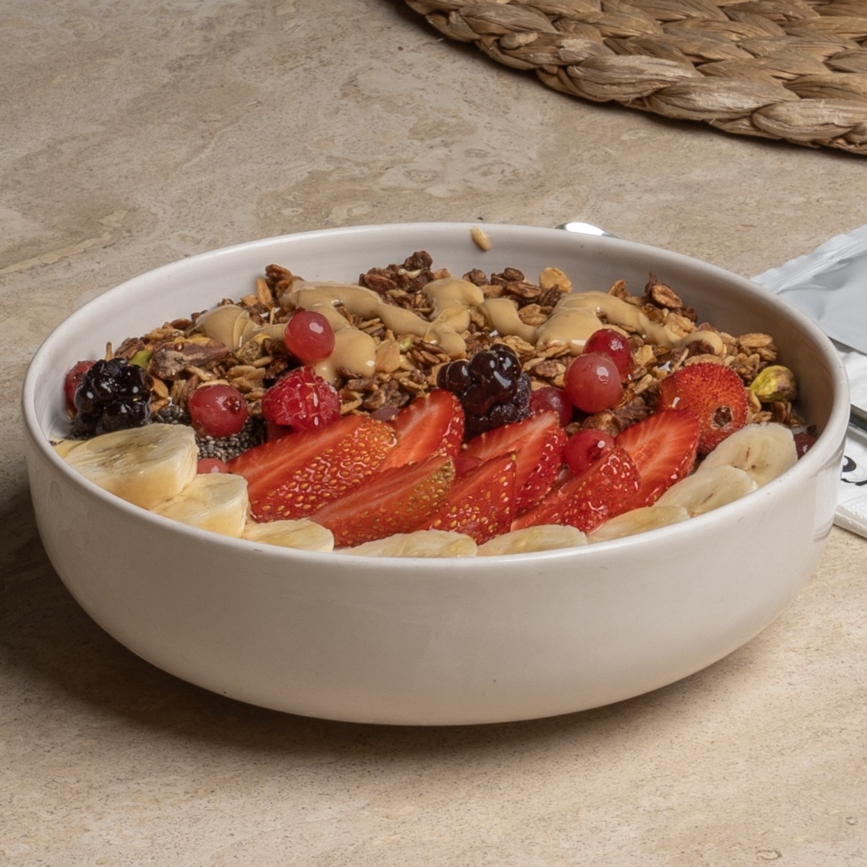 Yoğurt Granola Bowl