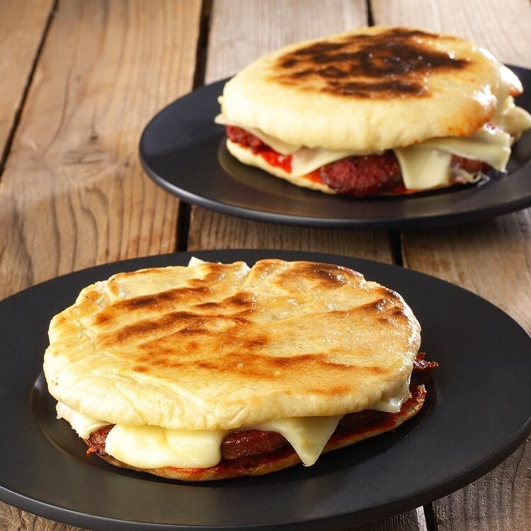 Tereyağlı Kaşarlı Bazlama Tost