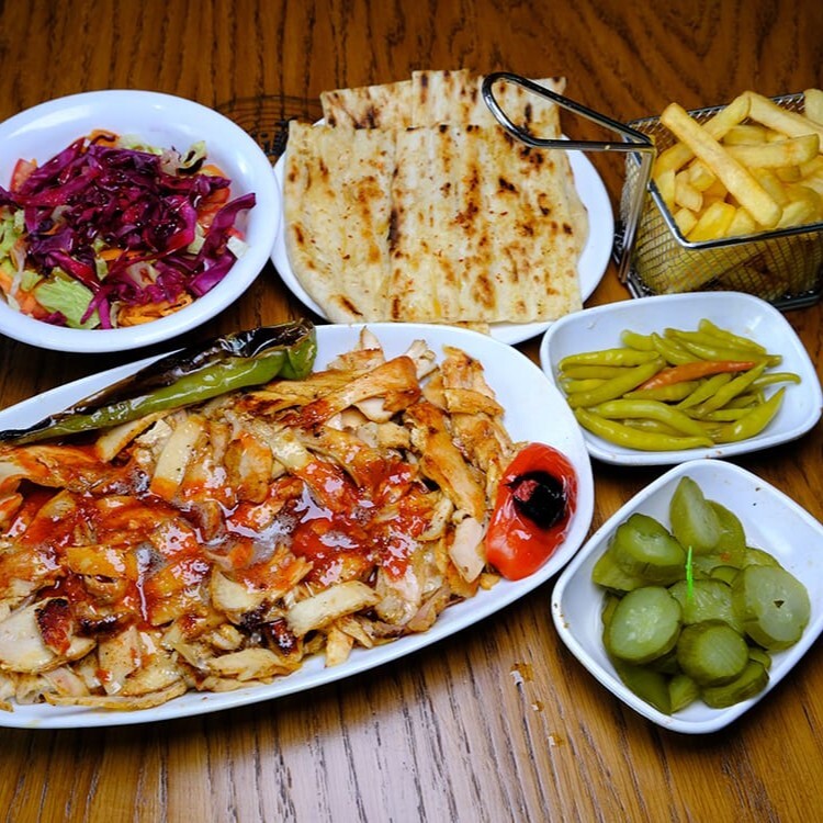 Tavuk Döner Menü servis