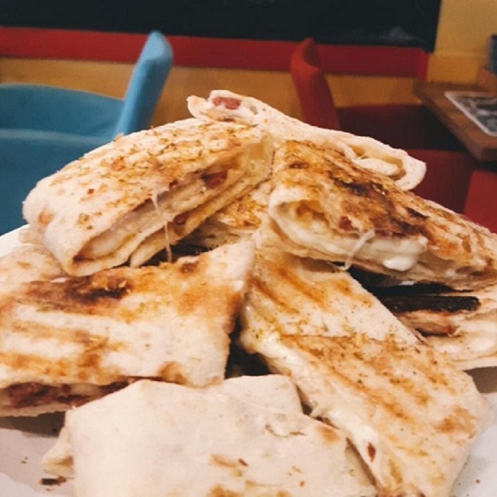 Bol Kaşarlı Tost