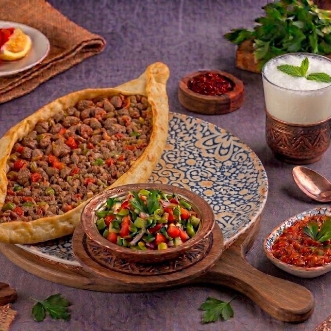 Klasik Kuşbaşılı Mevlana & Salata Ziyafeti