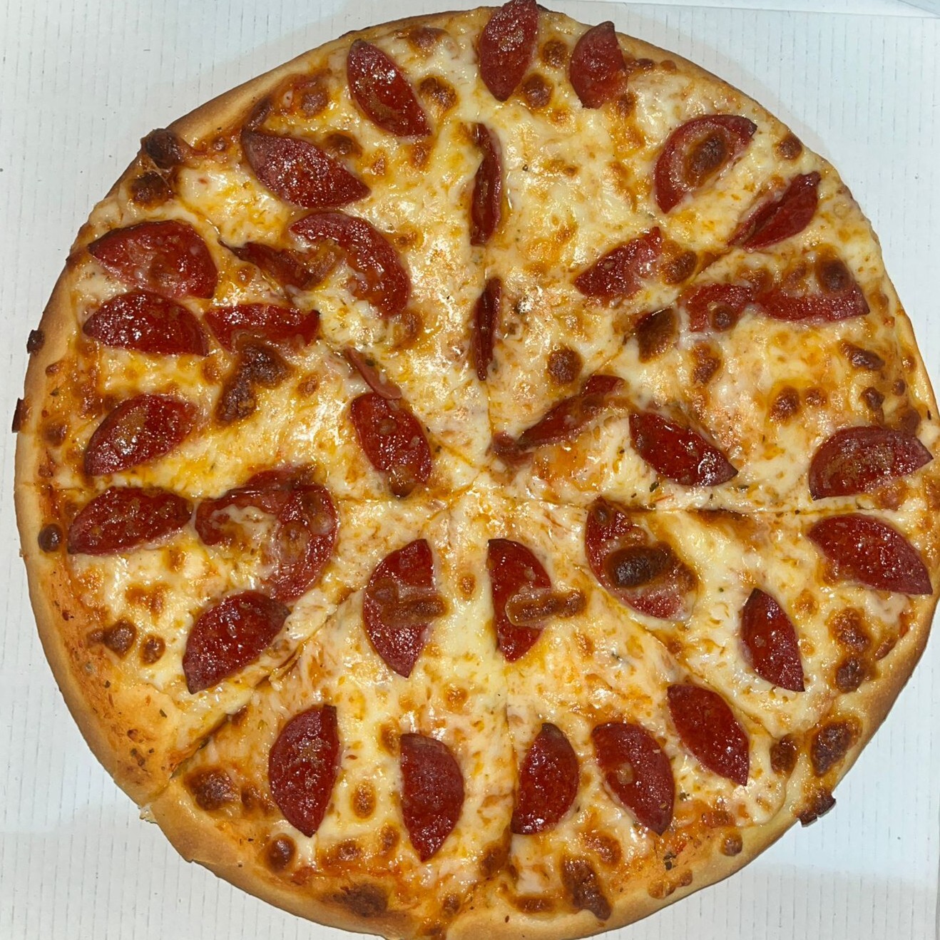 Orta Boy Pizza (Sucuklu)