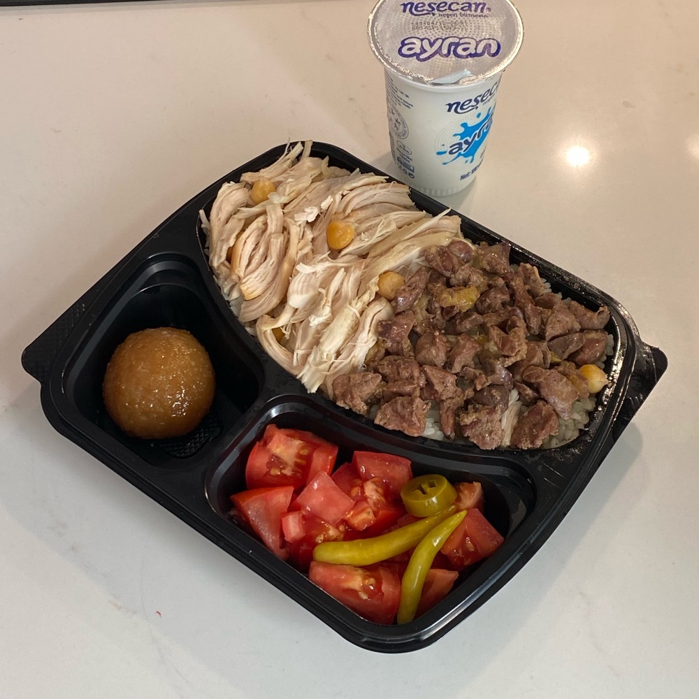 Menü karışık+ Ayran+Tatlı ikram