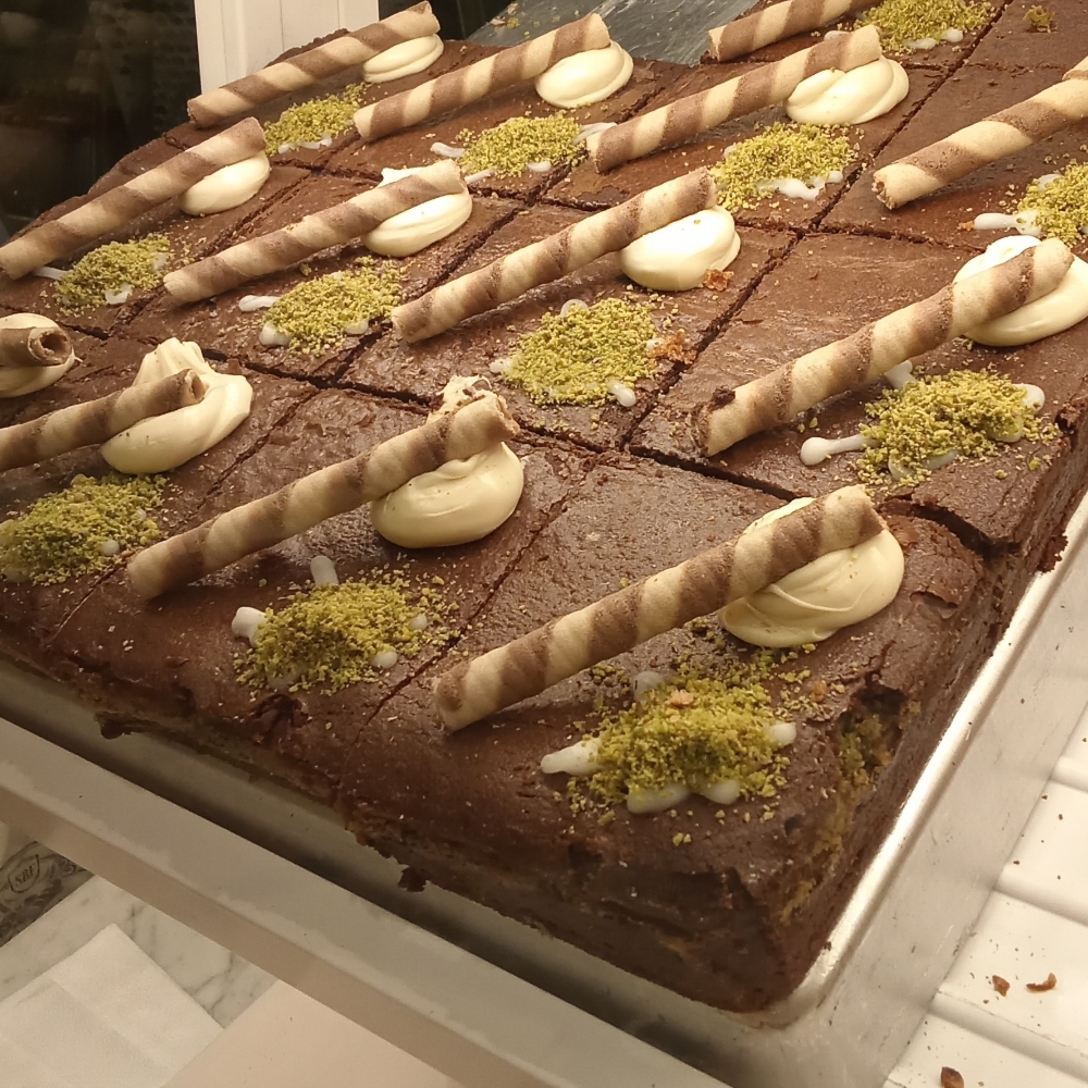 Dubai çikolatalı Antep fıstıklı browni adet