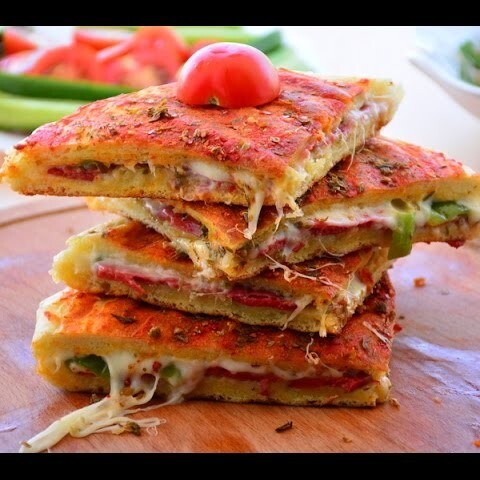Bazlama Beyaz Peynirli Zeytinli Tost