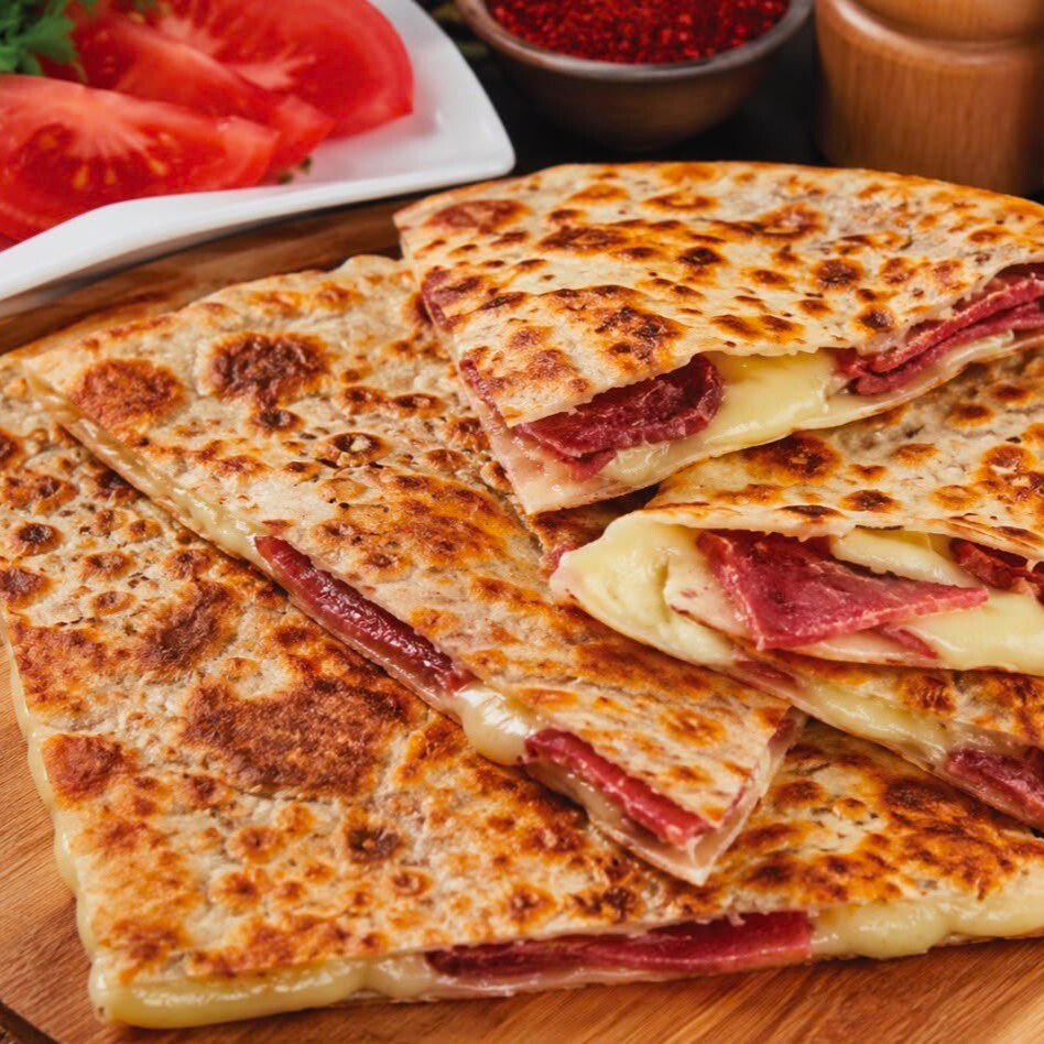 Pastırmalı & Kaşarlı Gözleme
