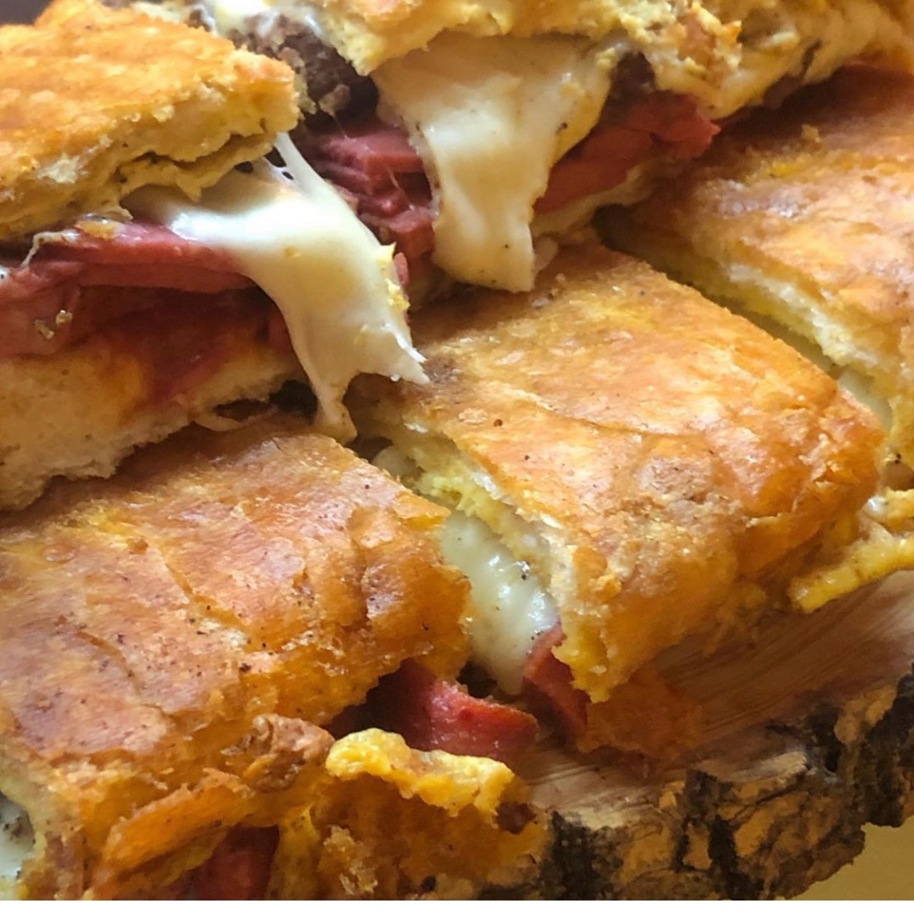 Mangal Sucuklu Yumurtalı Tost