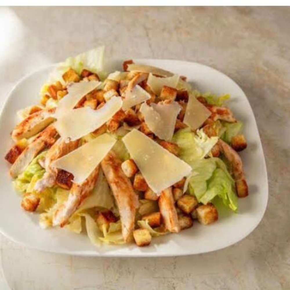 Izgara Tavuklu Salata