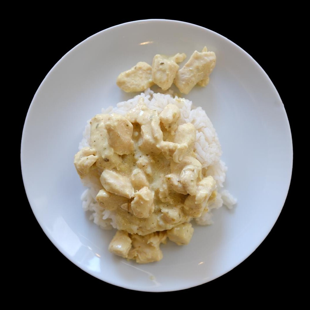 Bol Pilav Üstü Double Köri Soslu Tavuk