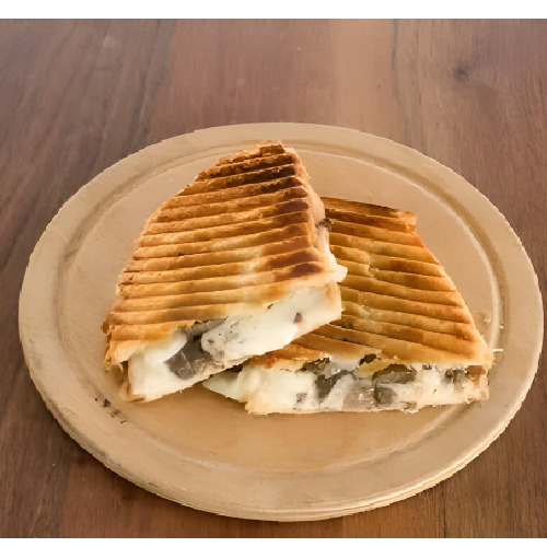 Kavurmalı Kaşarlı Tost