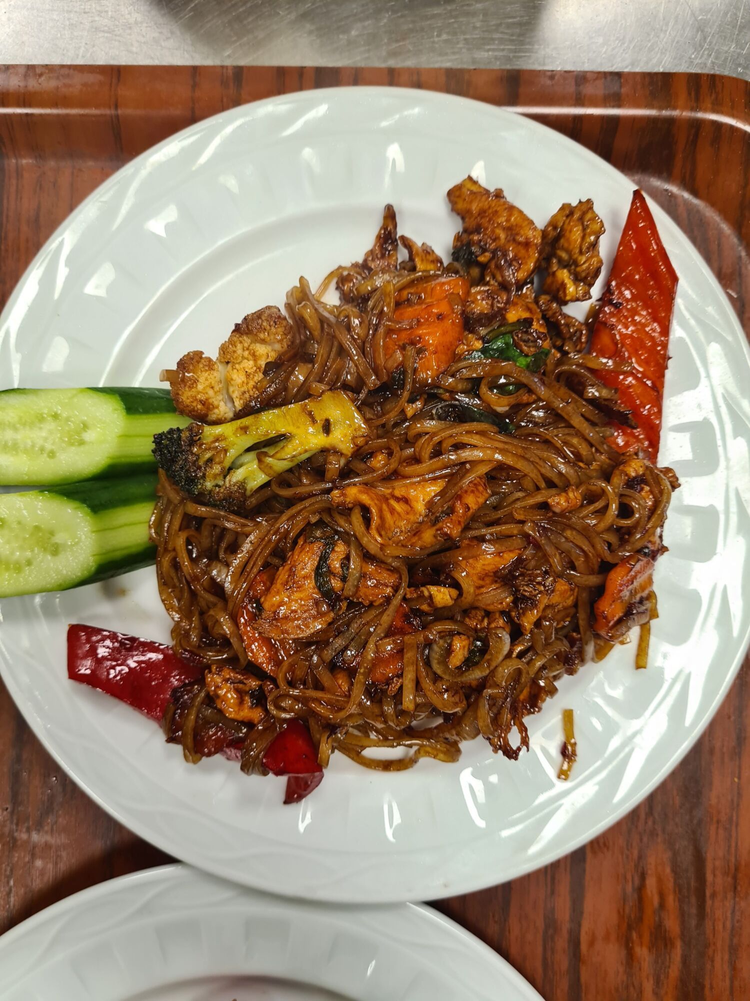 Kızarmış Acılı Erişte (Tavuk) - Drunken Noodles (Chicken)