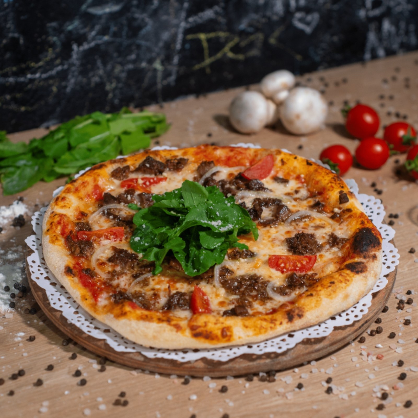 Kavurmalı Pizza (Büyük)