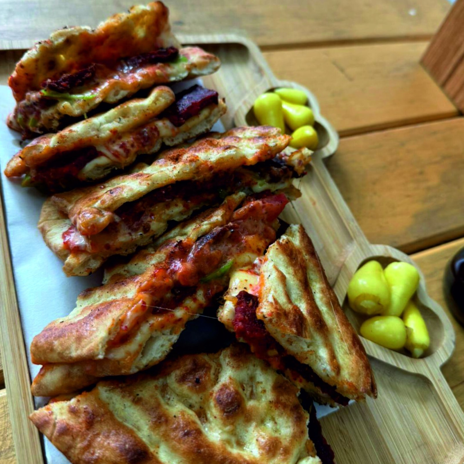 Pide Sucuk Yumurta