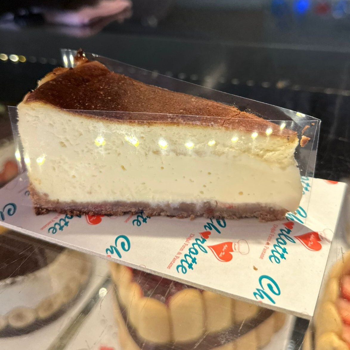San Sebastian Cheesecake (Dilim)